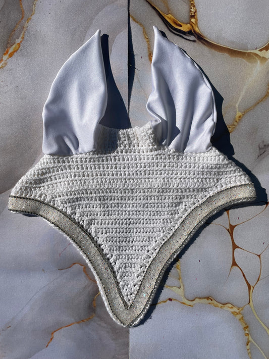 Snow White crystal horse bonnet